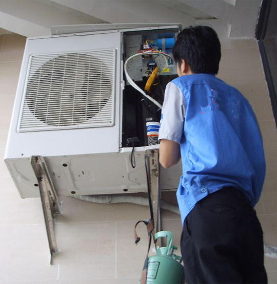 甘泉空调开机无反应维修